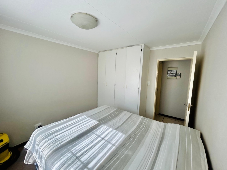 2 Bedroom Property for Sale in Langenhovenpark Free State